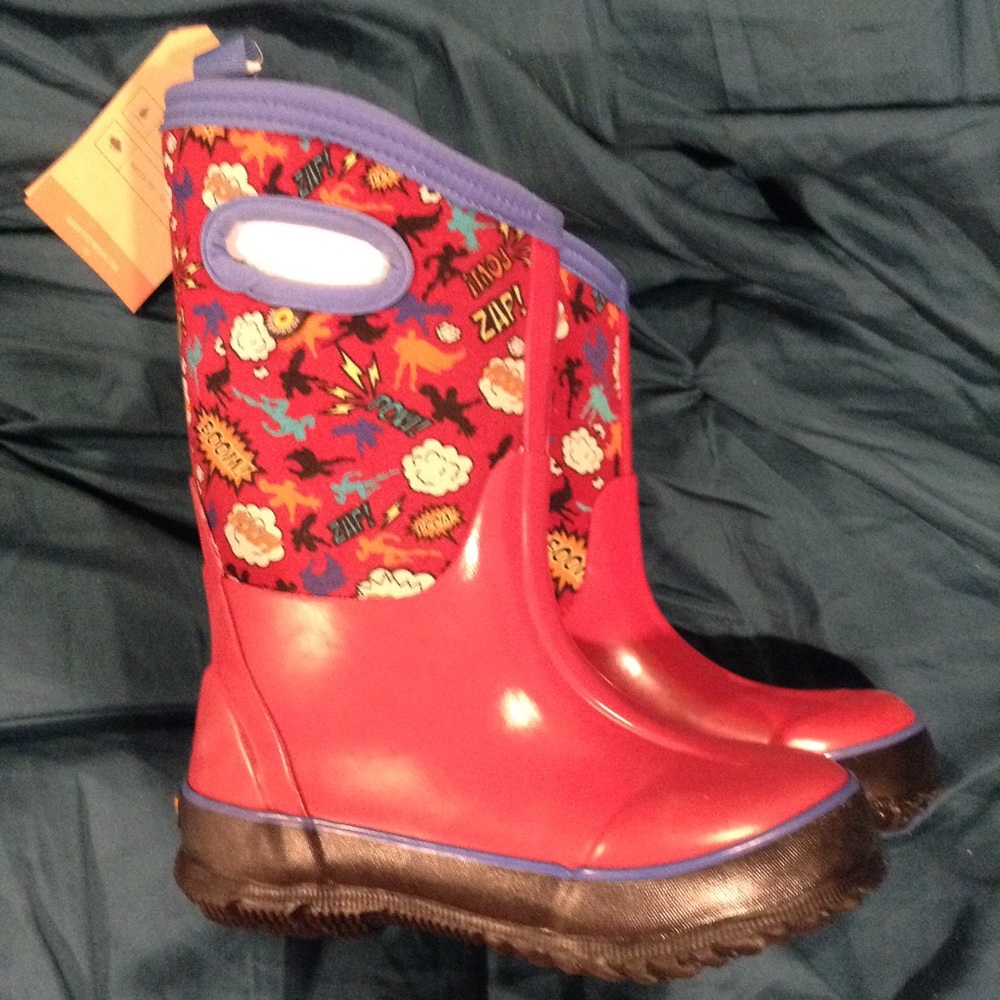 Superhero Bogs NWT size 11